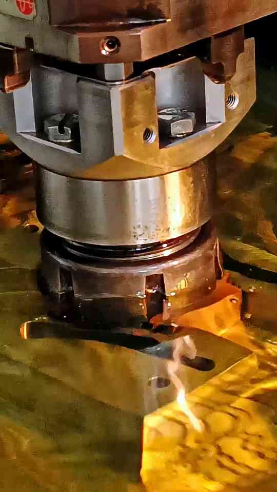 I built a die sinking EDM machine and it changed my workshop