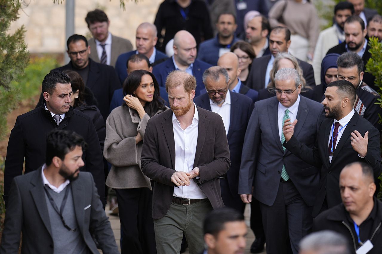 Meghan Markle and Prince Harry’s handwritten messages to recovering ...