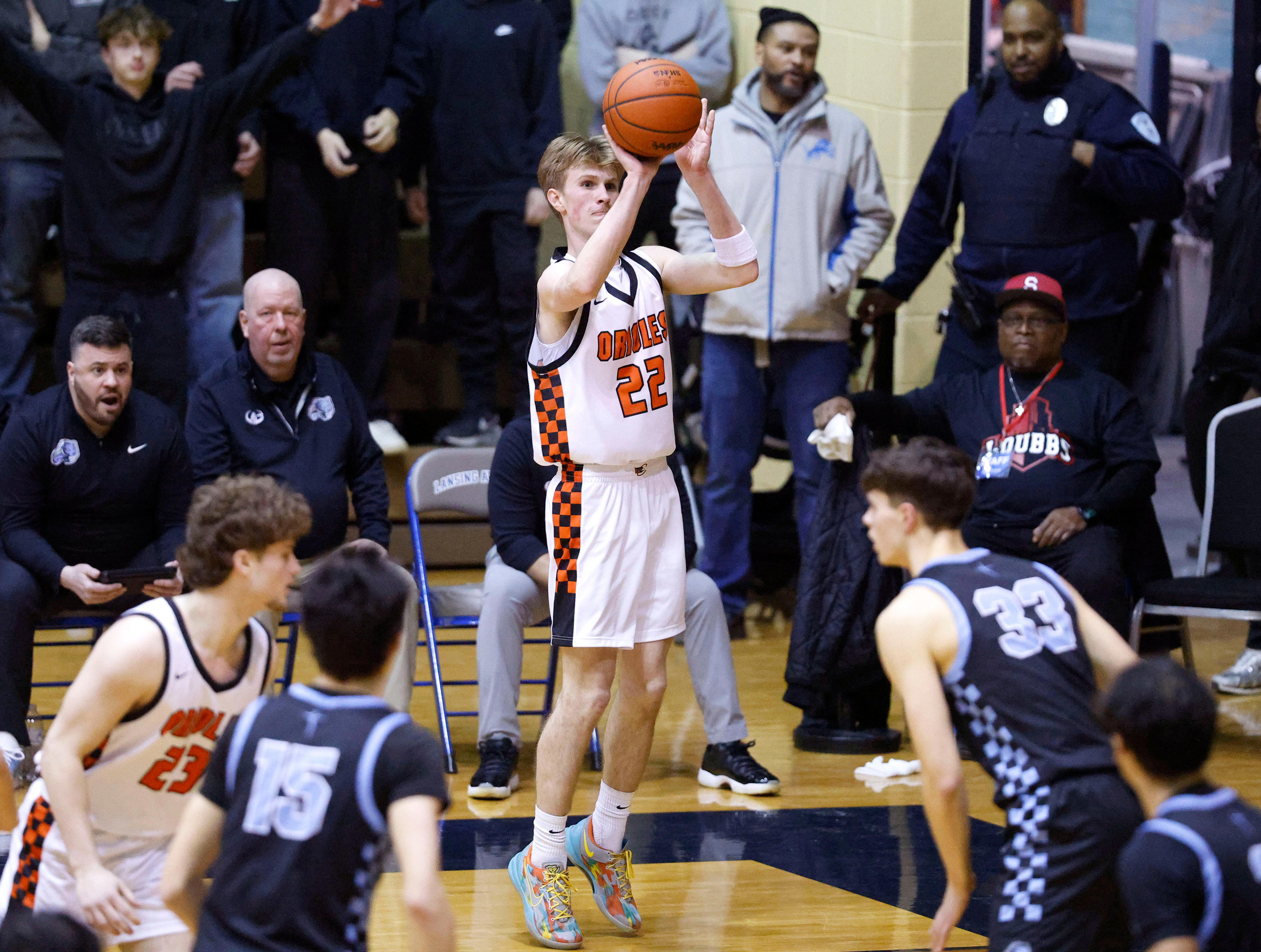 Outside shooting helps Charlotte boys basketball top Lansing Catholic