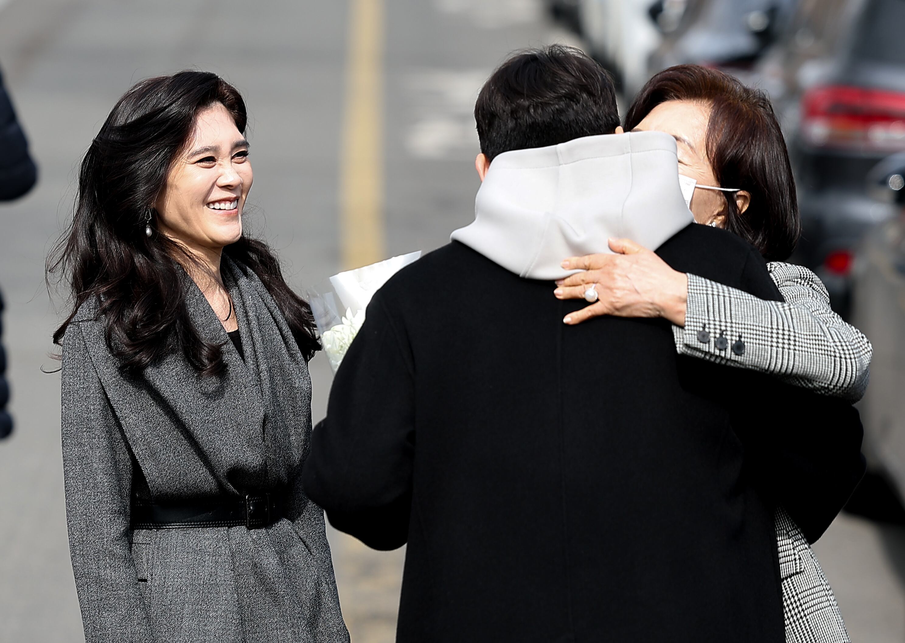 Lee Boo-jin Attends Son's Seoul National University Entrance