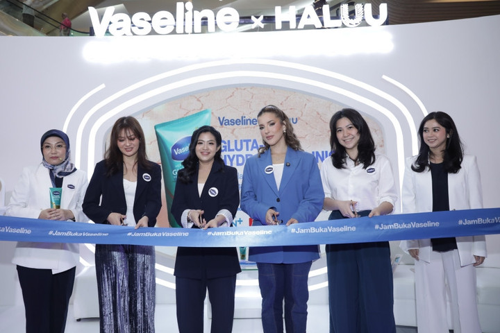 AA1X7BSK Vaseline hadirkan klinik kecantikan imersif, lawan kulit kering selama puasa