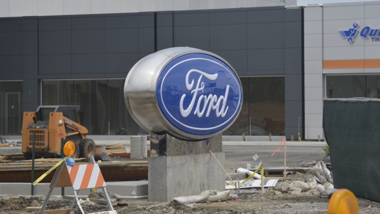 Ford recalls 413,000 SUVs over steering failure risk