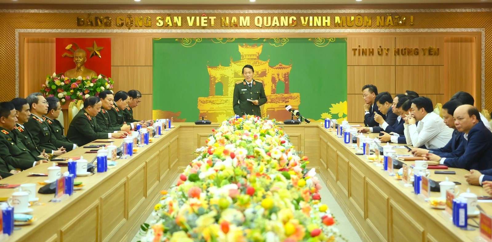 Hưng Yên phải gương mẫu đi đầu về triển khai Nghị quyết Đại hội XIV của Đảng