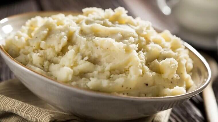 Cooking techniques every mom mastered in the '70s that died with the ...