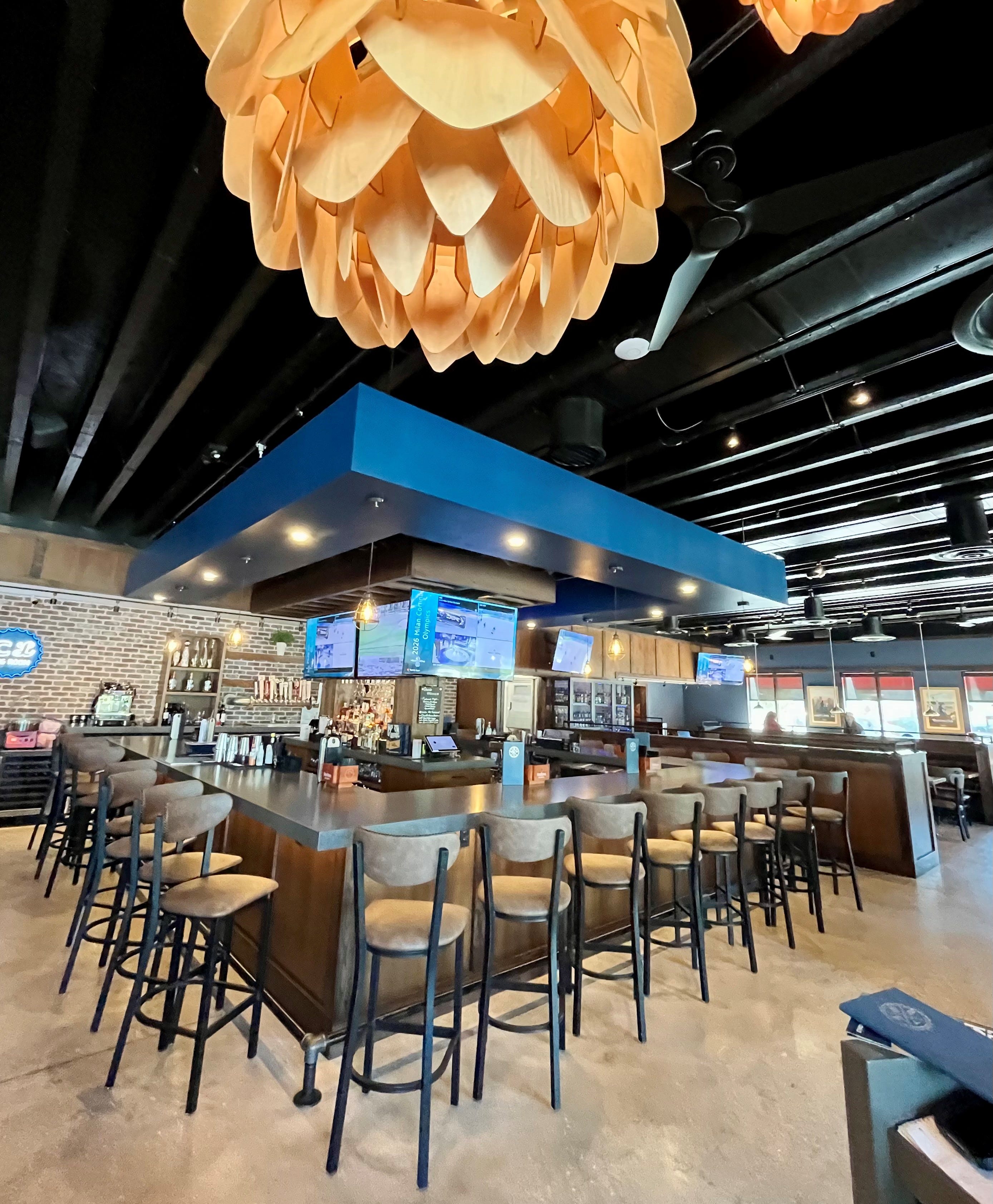 New Fort Myers restaurant opens with celebrity chef's flavors