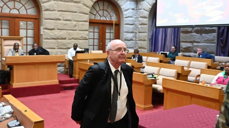 Paul O'Sullivan says "I am finished", walks out of ...