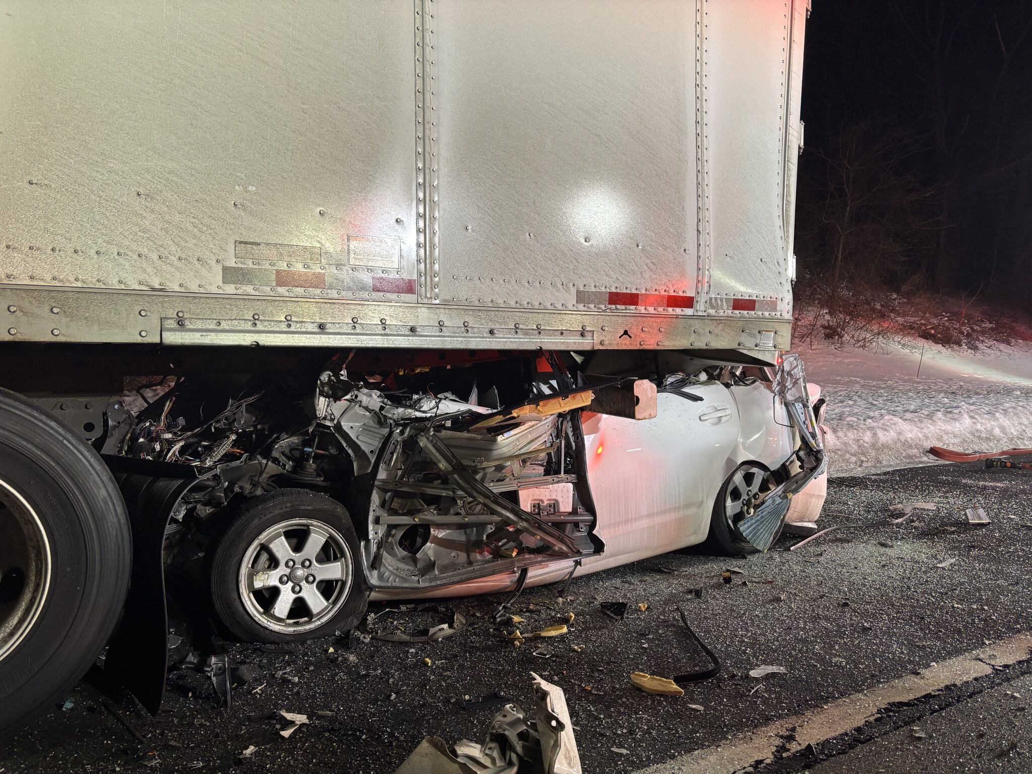 Hartford man dead in crash that closed I-84, I-384 ramps in Manchester