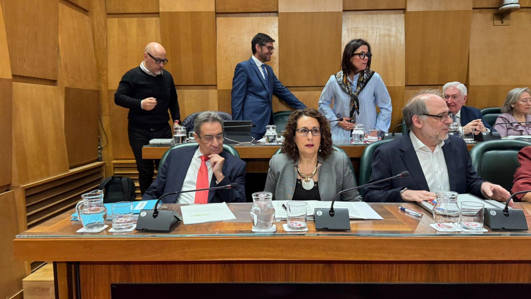 Vox pide prohibir el burka en espacios públicos por seguridad y levanta ...