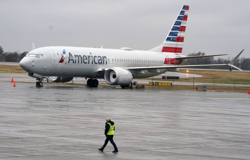 Report: Bullet hole found in American Airlines plane