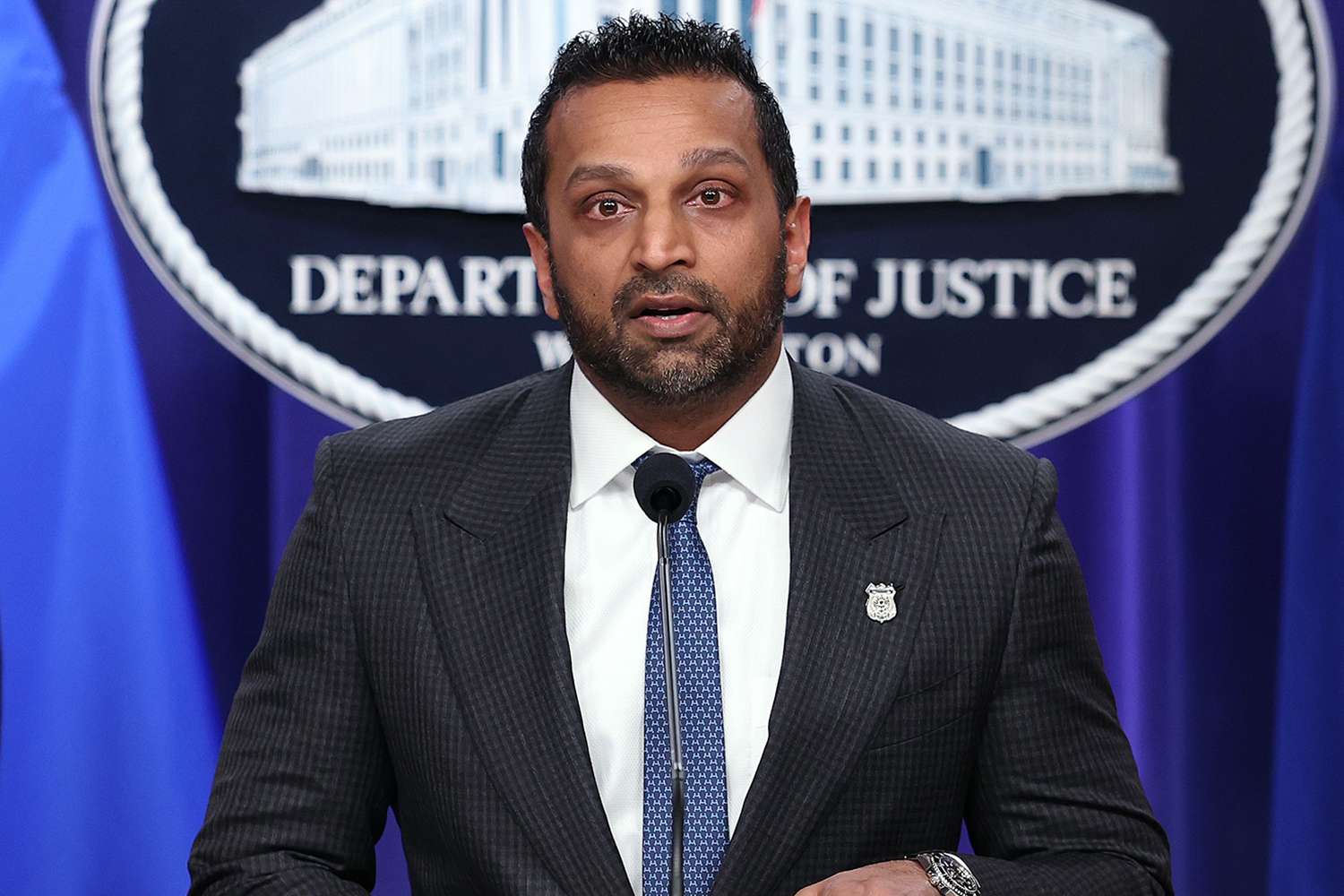 At least 10 FBI employees who worked on Donald Trump's mishandling of ...