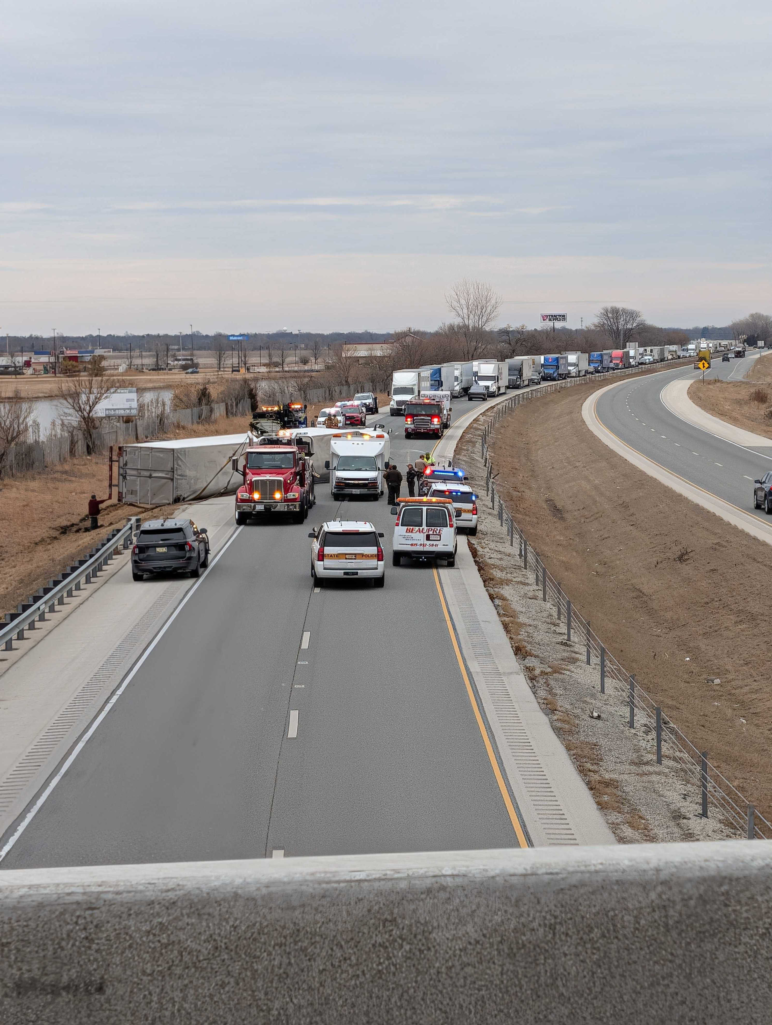 Crash involving overturned semi shuts down lanes on I-57 in southern ...