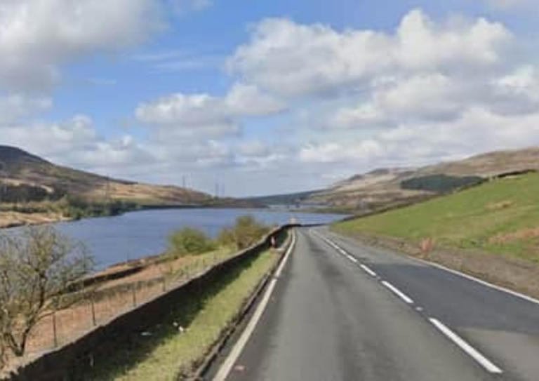 Woodhead Pass closed and queues building after crash this afternoon