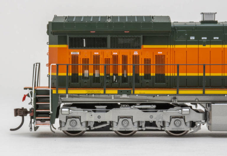 Athearn Genesis HO GE Dash 9-44CW review