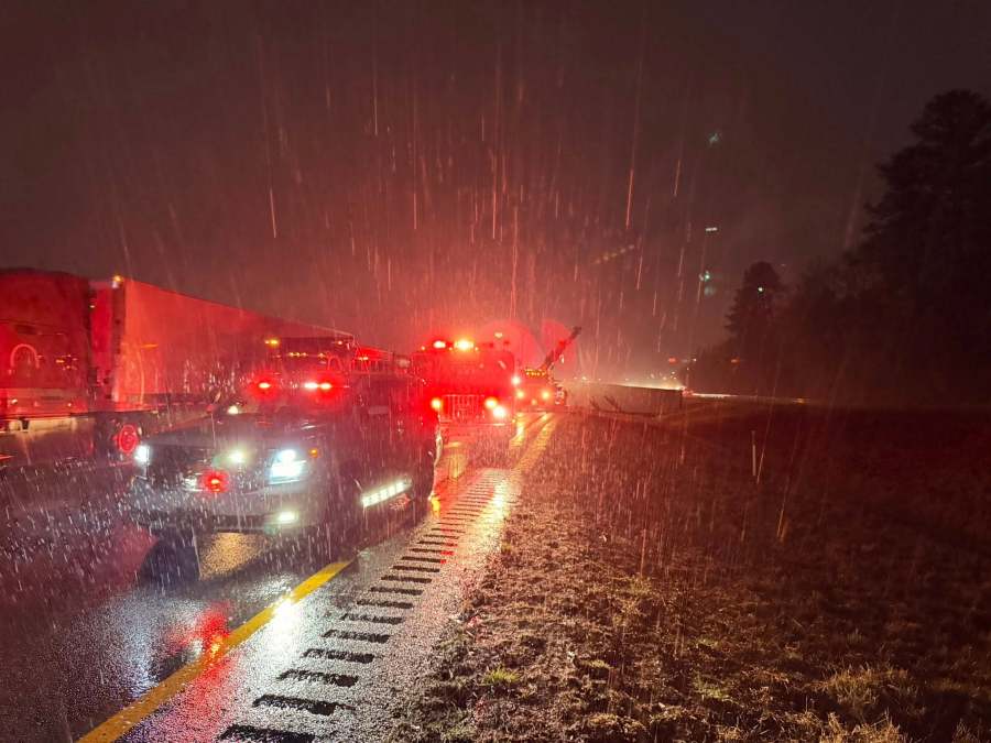 One rescued after semi-truck overturned on I-75 north in Loudon County