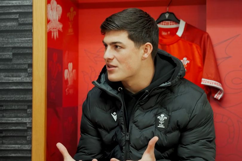 Louis Rees-Zammit ends full-back debate as he reveals Wales' four-man ...