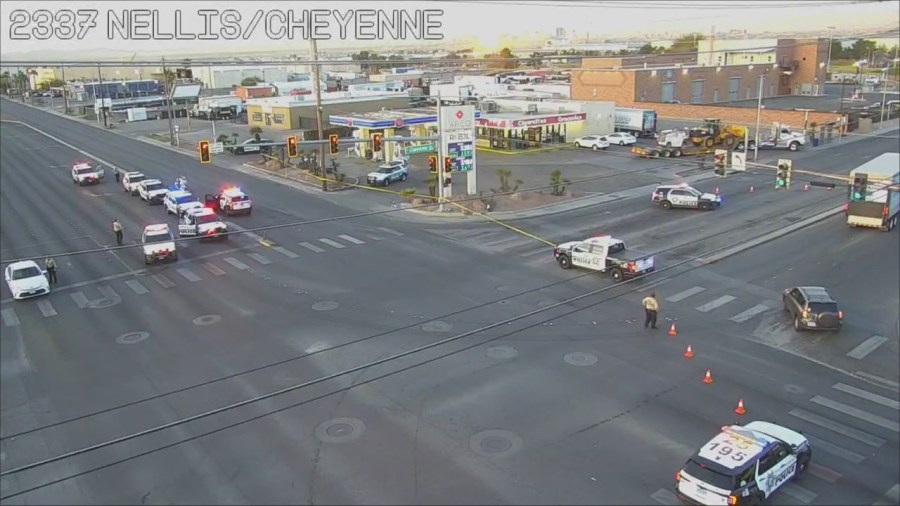 Police arrest carjacking suspect in northeast Las Vegas intersection