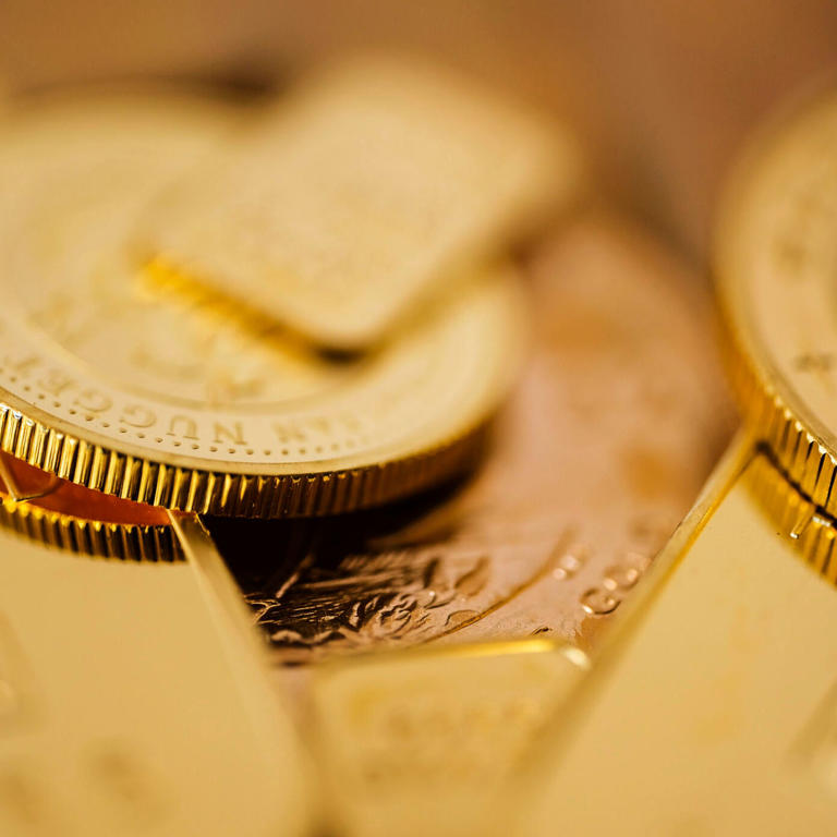 Is it better to buy gold bars or coins in this market?