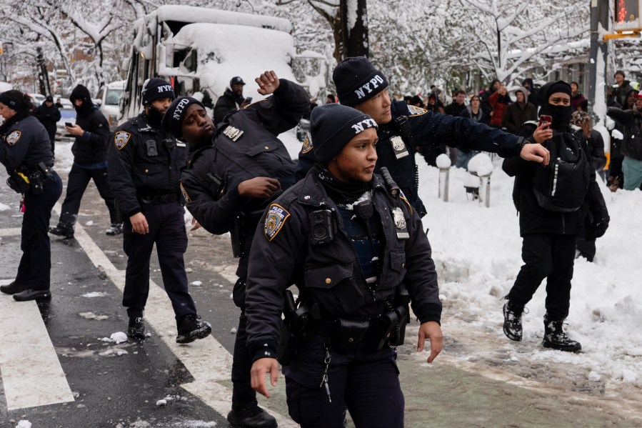 NYC snowball fight: Police arrest man on assault charges