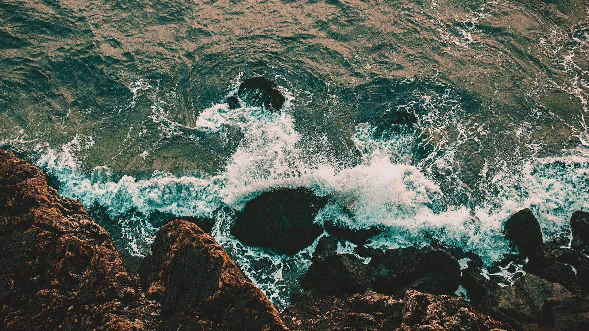 How an entire ocean vanished from the map