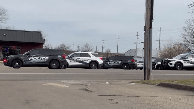 2 arrested in Tri-State shooting of 15-year-old outside convenience store