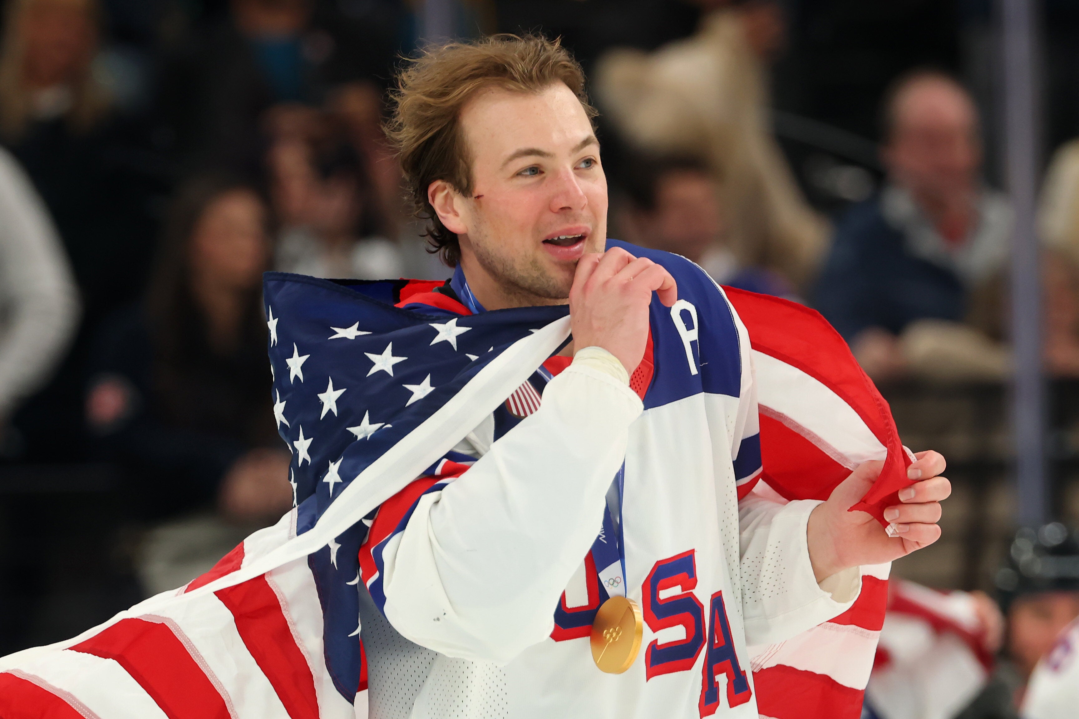 US men's hockey player clarifies response to Trump's sexist joke after