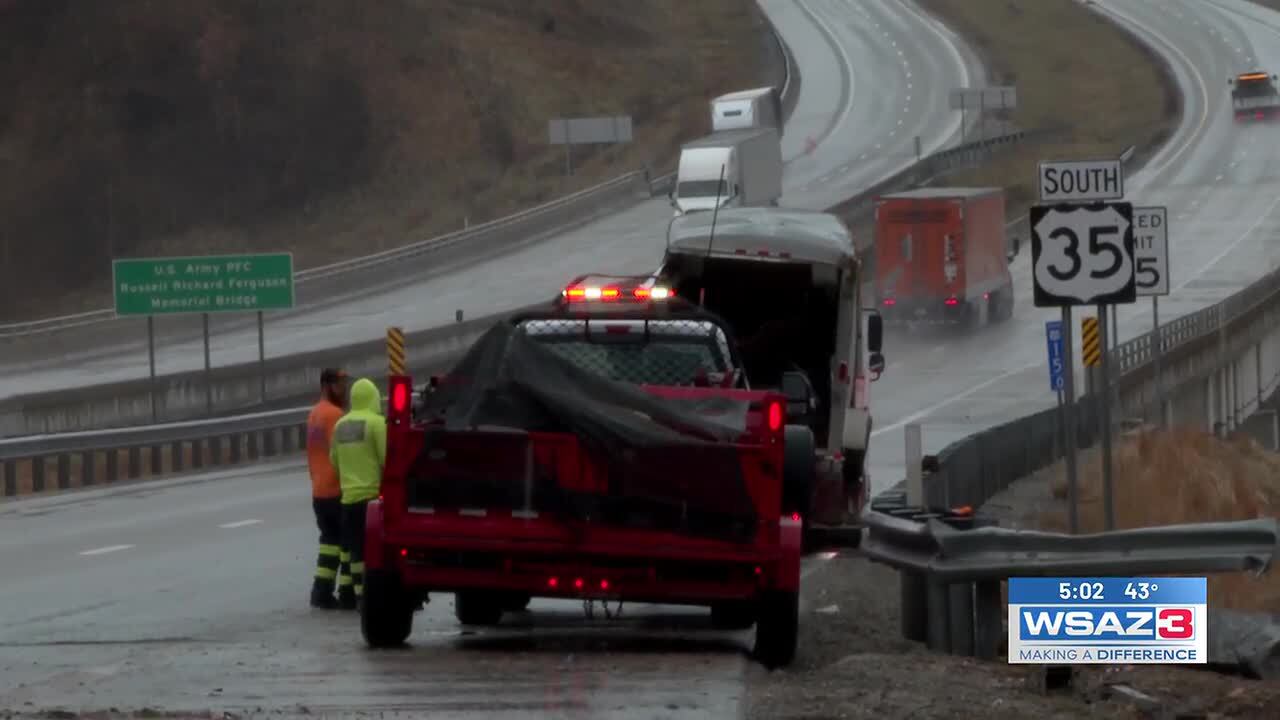 2 killed in crash on US 35
