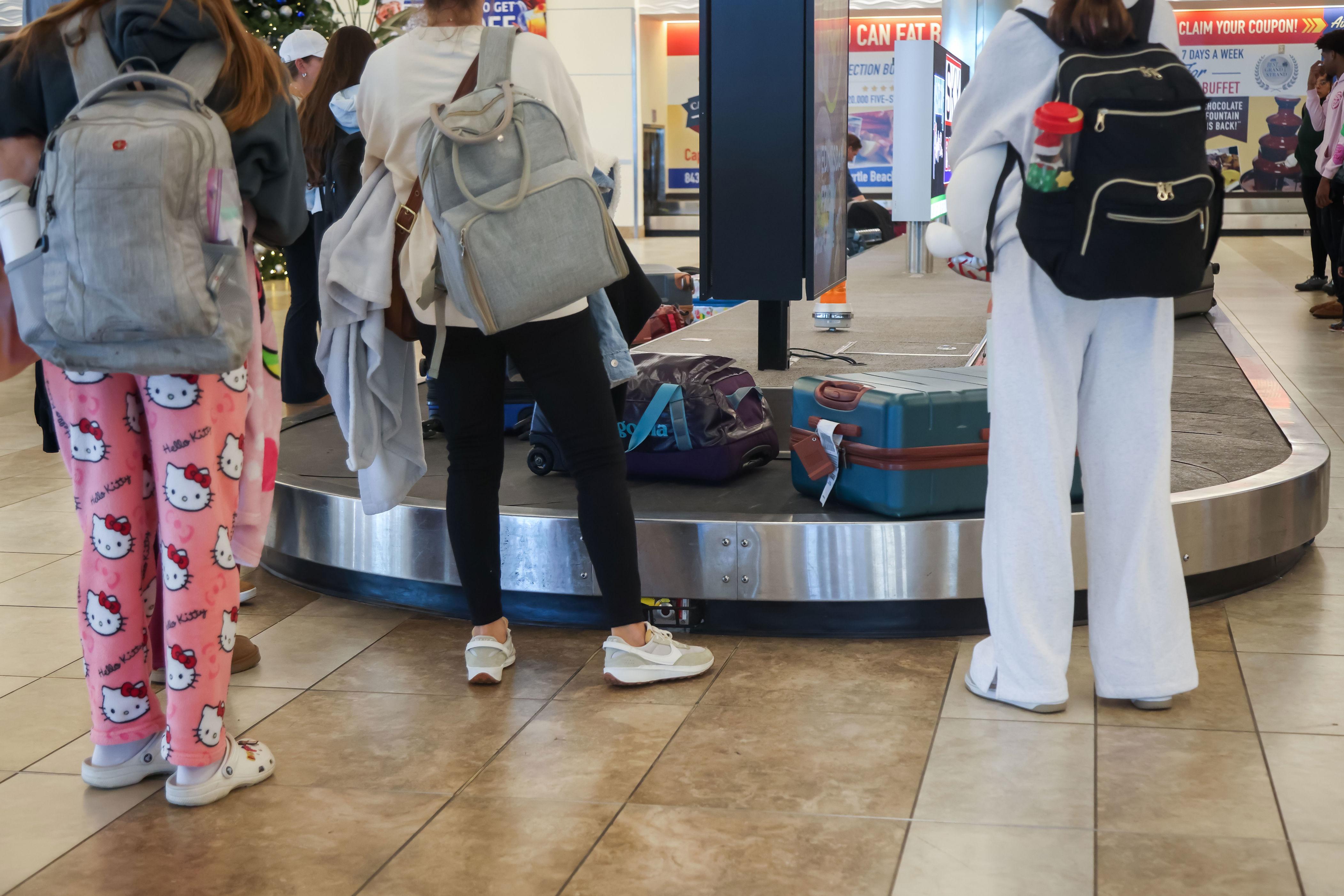 'We've had enough': Is a US airport banning pajamas? The viral message ...