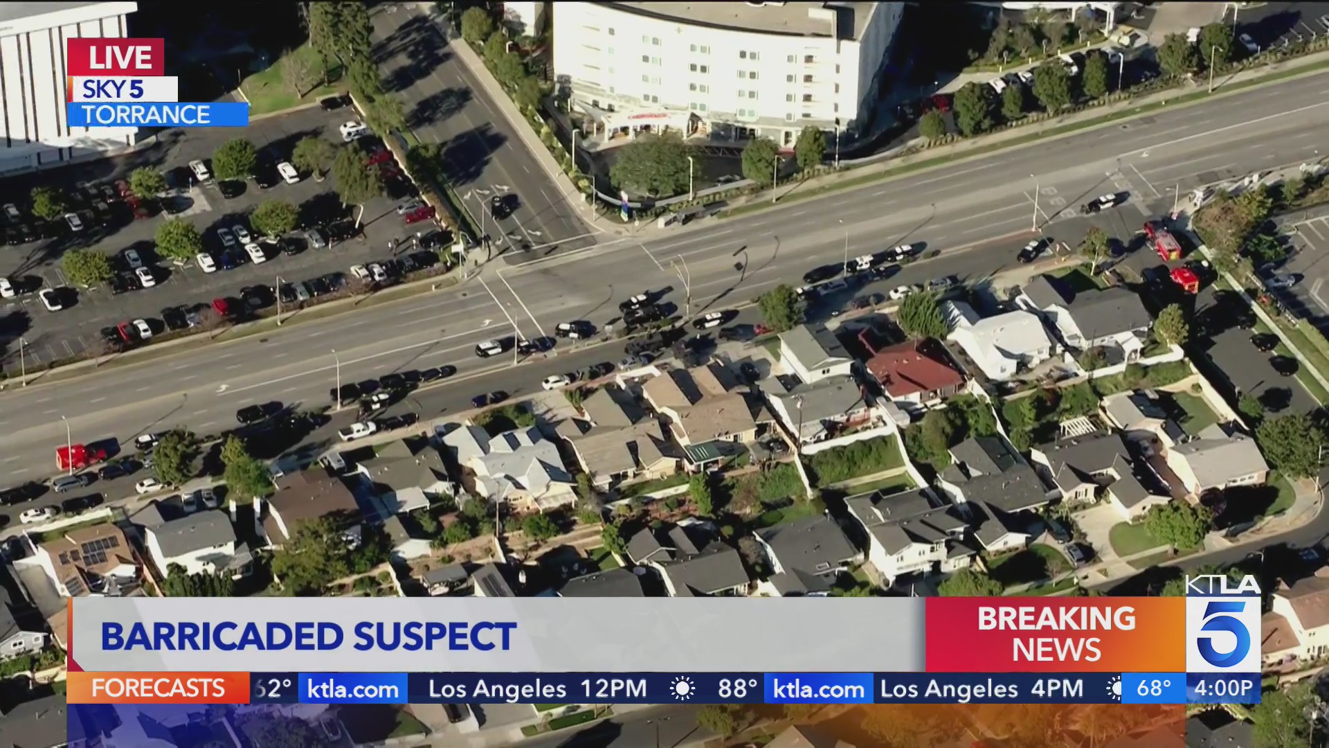 SWAT standoff near Torrance hospital underway<br>