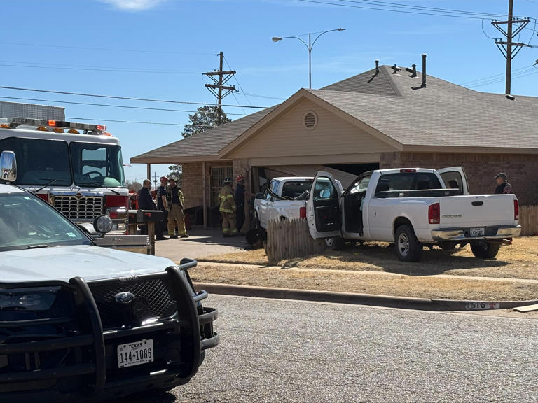 3 vehicles ram into NE Lubbock home