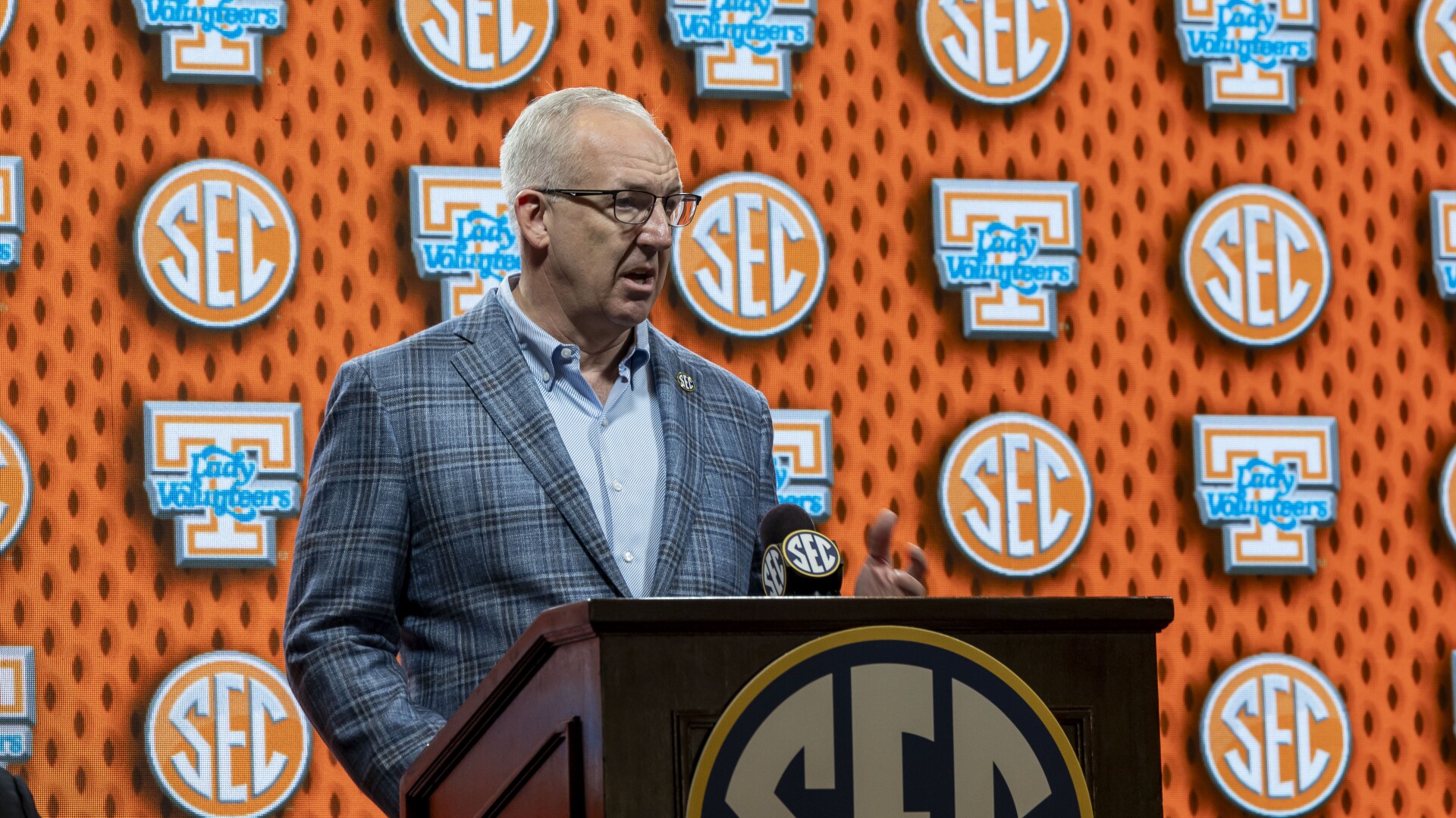 SEC, Big Ten study: Pooling TV rights 'dangerously unworkable' and not ...