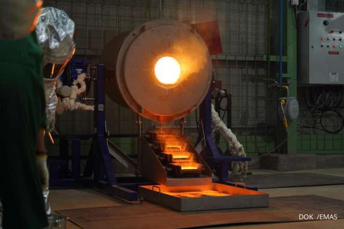 EMAS Kirim Emas Perdana ke Pemurnian Antam