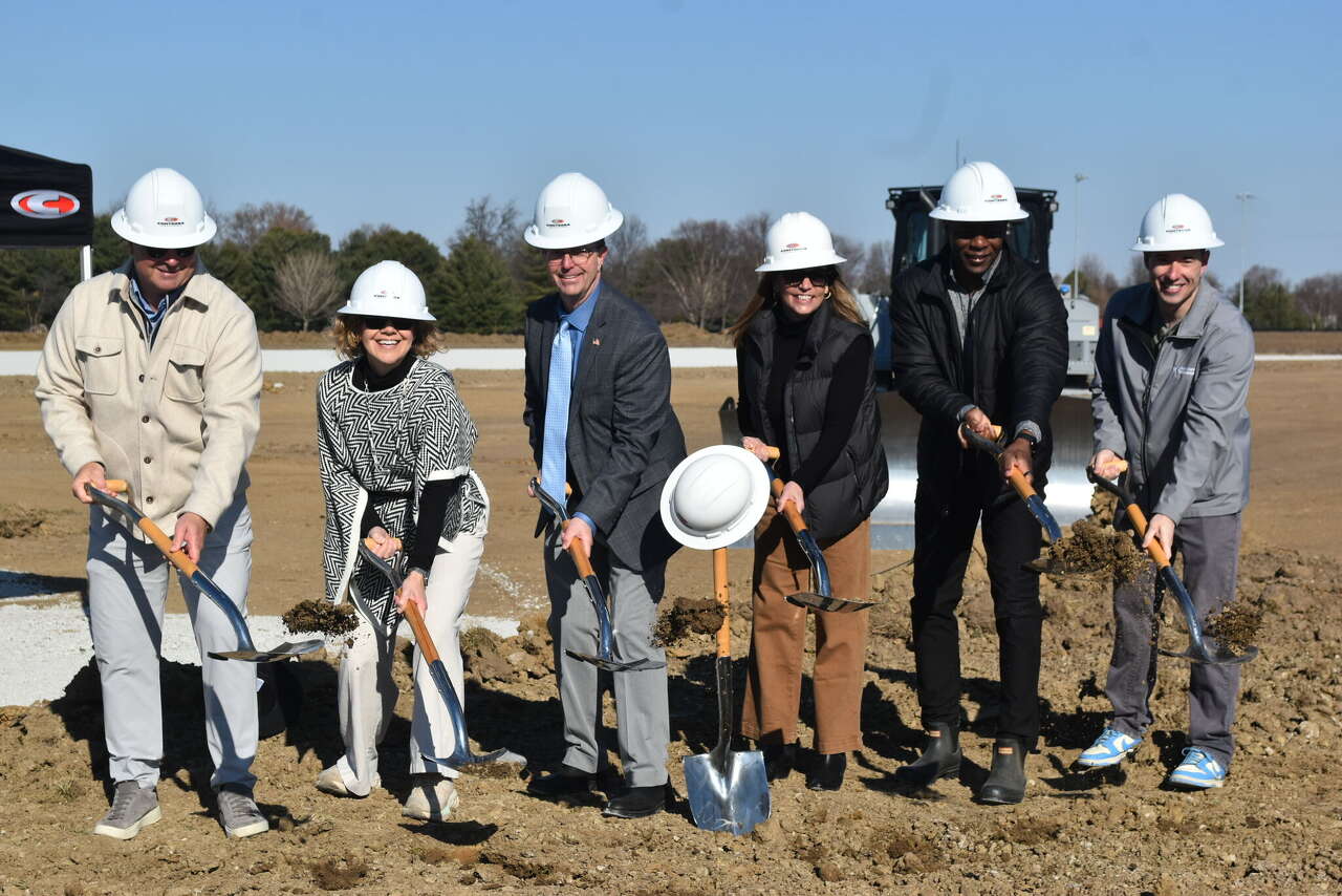 Edwardsville breaks ground on 50,000-square-foot sports complex at ...