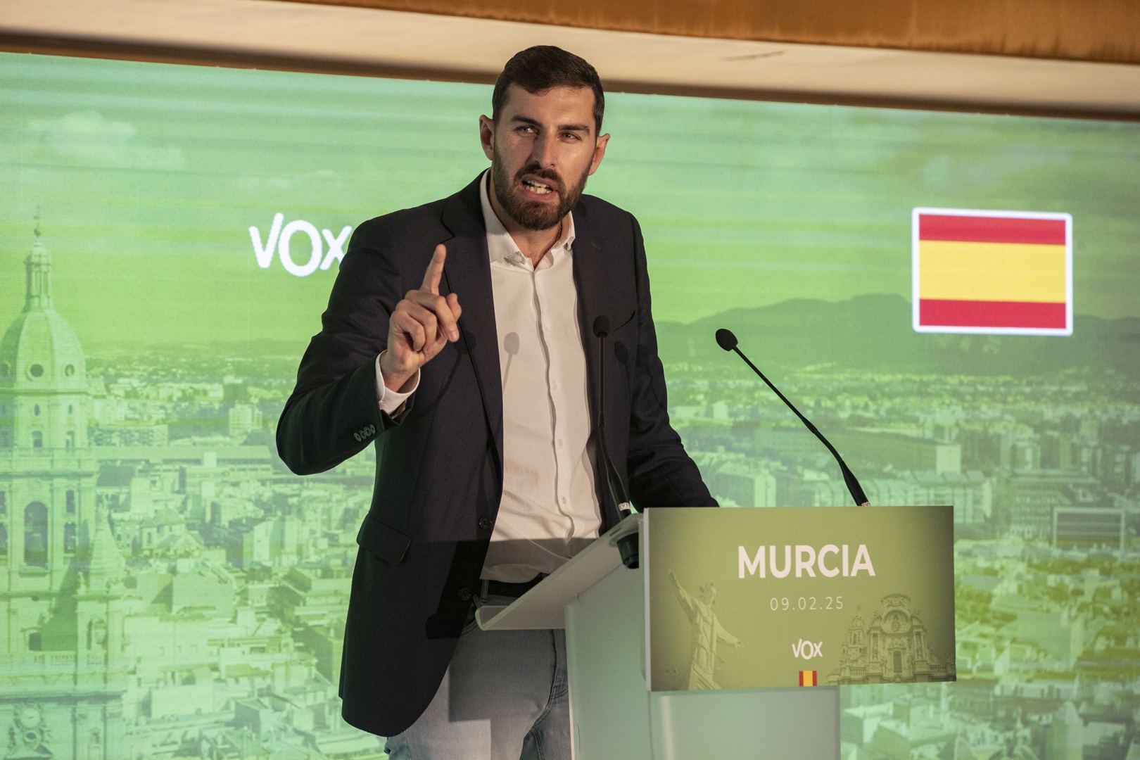 Dimite en bloque la dirección de Vox en Murcia para forzar la ...