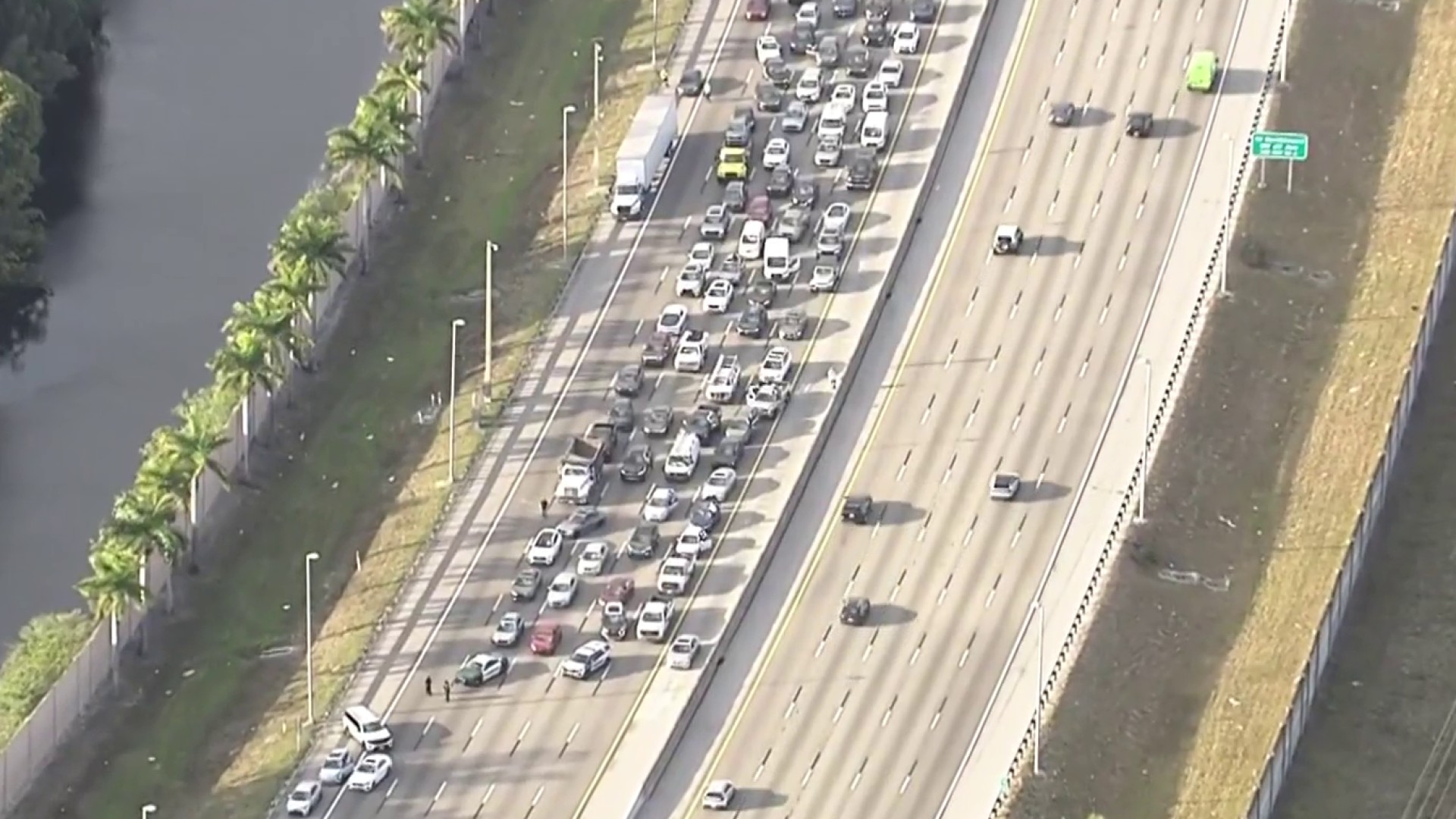 Crash shuts down Turnpike near Sunrise Boulevard in Broward County
