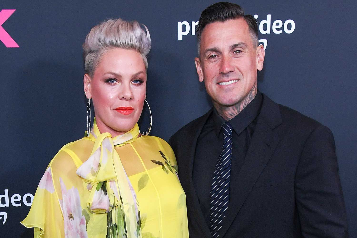 Pink niega que se separe de su esposo Carey Hart después de 20 años de matrimonio