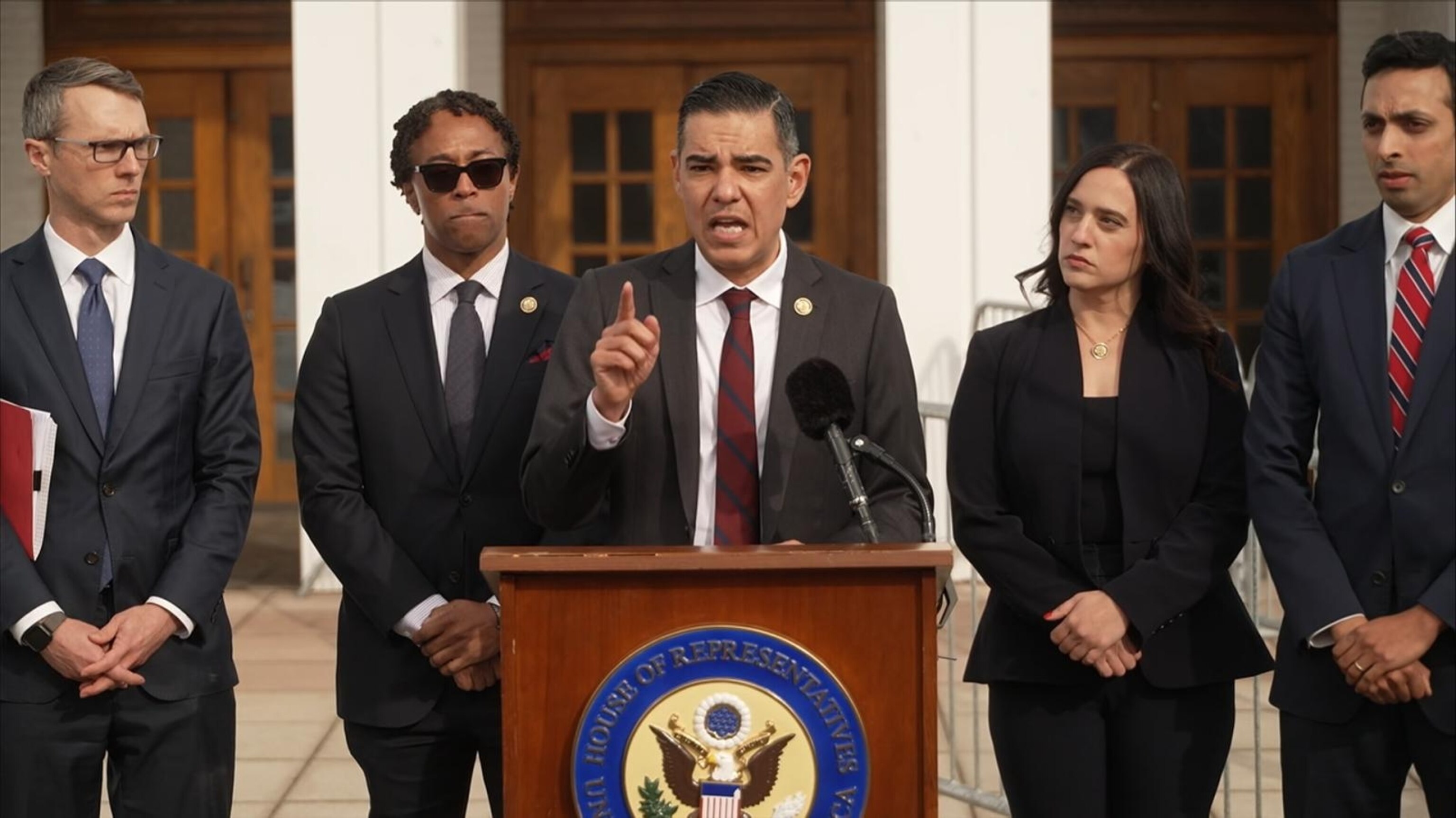 House Oversight Dems speak amid deposition of Hillary Clinton in ...