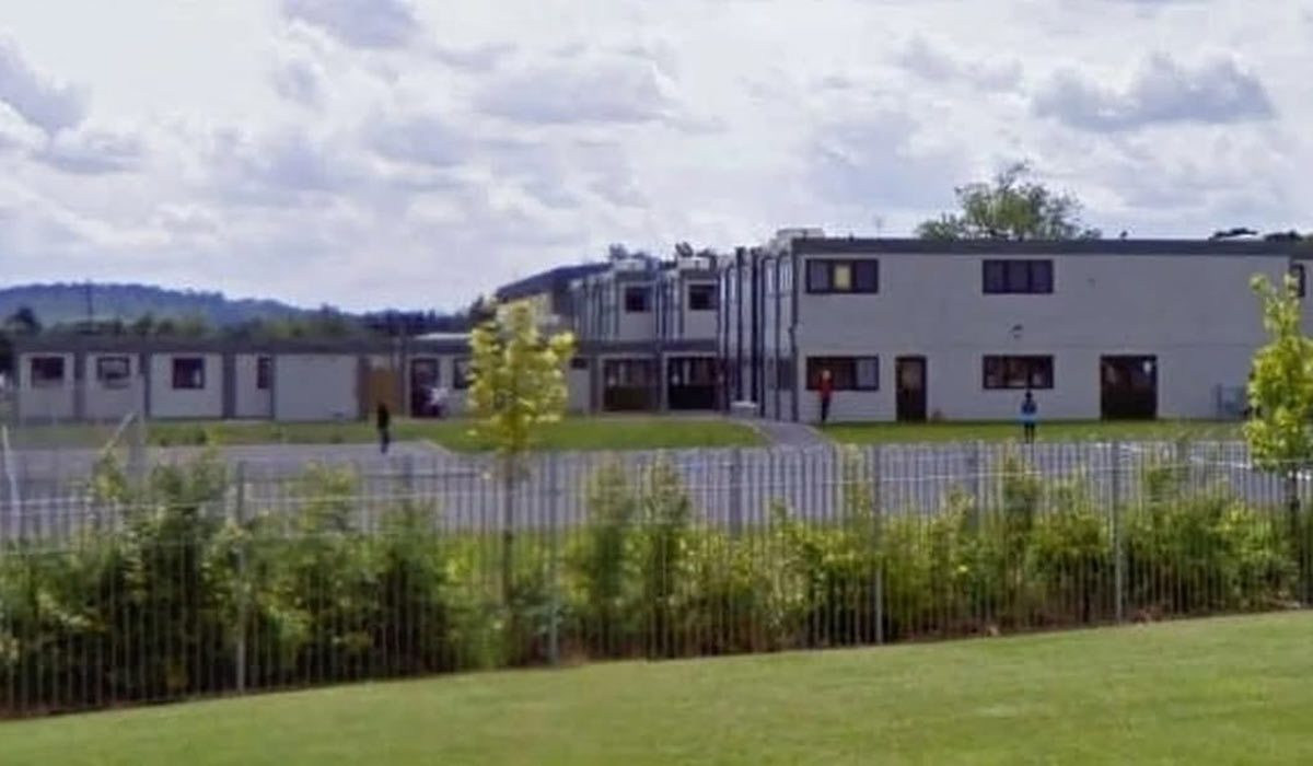 400-pupil primary school forced to close due to safety issues