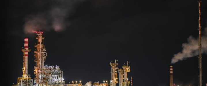 Asia's refining margins soar to 4-year high as Hormuz chokes crude supply