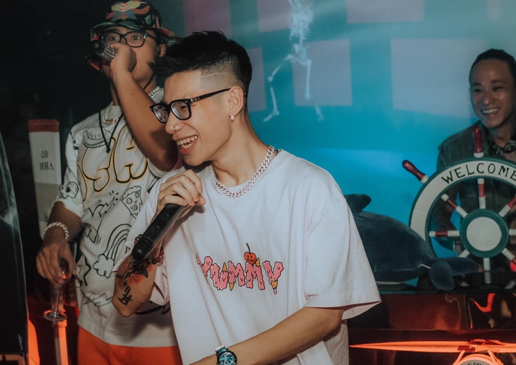 MCK remake 'Dạo bước Hong Kong 1999' hút triệu view nhưng gây tranh luận