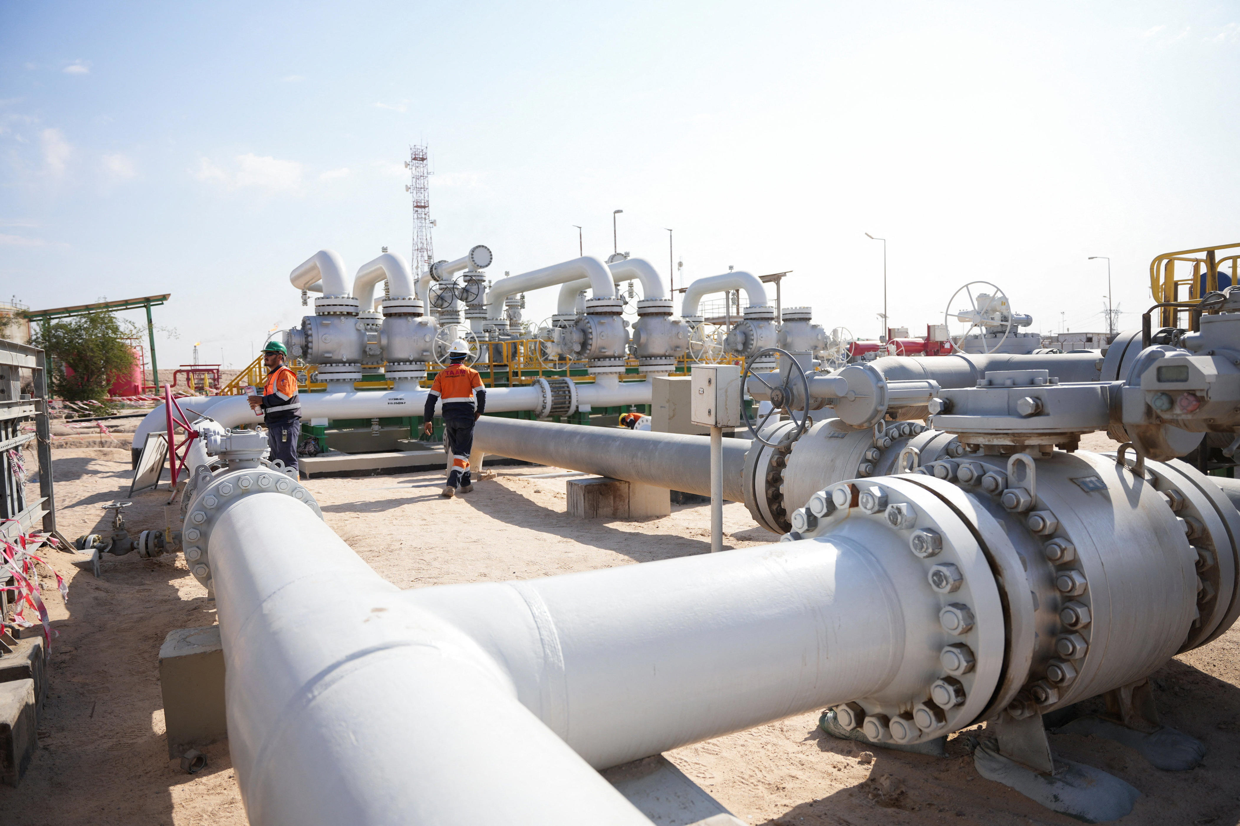 After Iraq, Kuwait and UAE may be next to cut oil output on Iran crisis ...