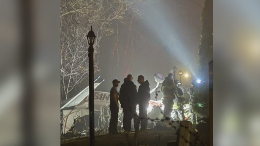 Pilot killed in Deerfield, Illinois plane crash