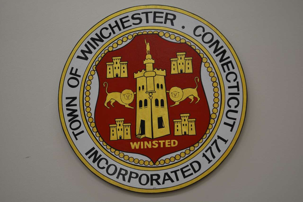 Winsted head-on crash causes injuries on New Hartford Road Wednesday, chief says<br>