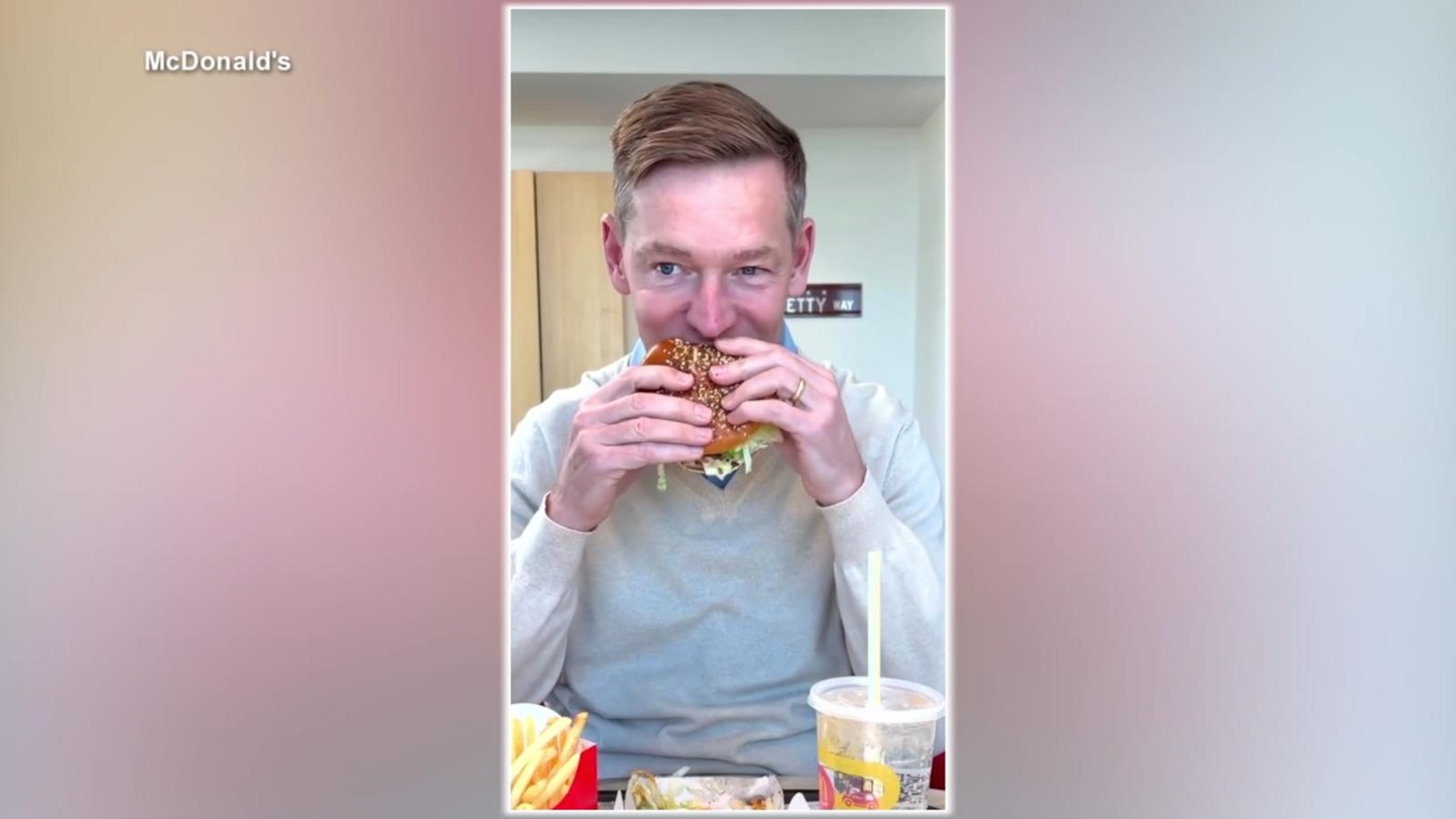 Burger war among fast food CEOs erupts on social media<br><br>