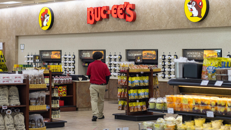 What company owns Buc-ee's?