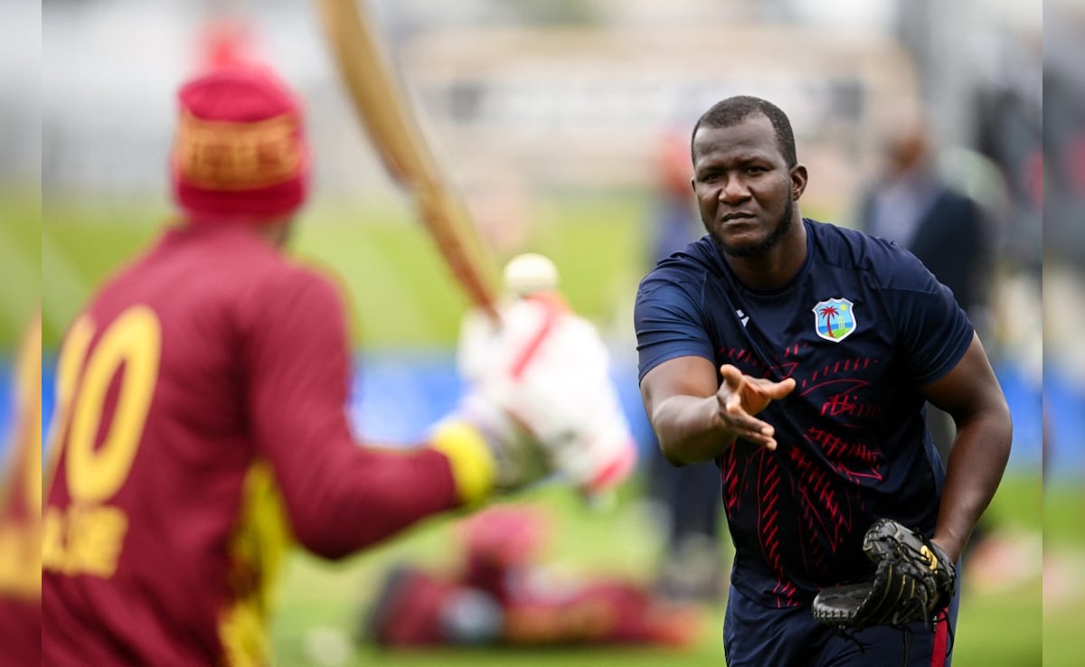 Image for ईरान युद्ध का असर क्रिकेट पर: भारत में 'कैद' हुई वेस्टइंडीज की टीम, डैरेन सैमी ने सोशल मीडिया पर बयां किया दर्द