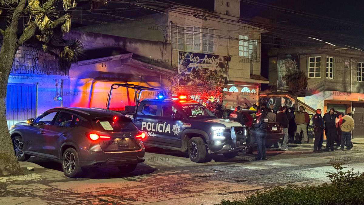 Asesinan a balazos a hombre dentro de su negocio en Toluca