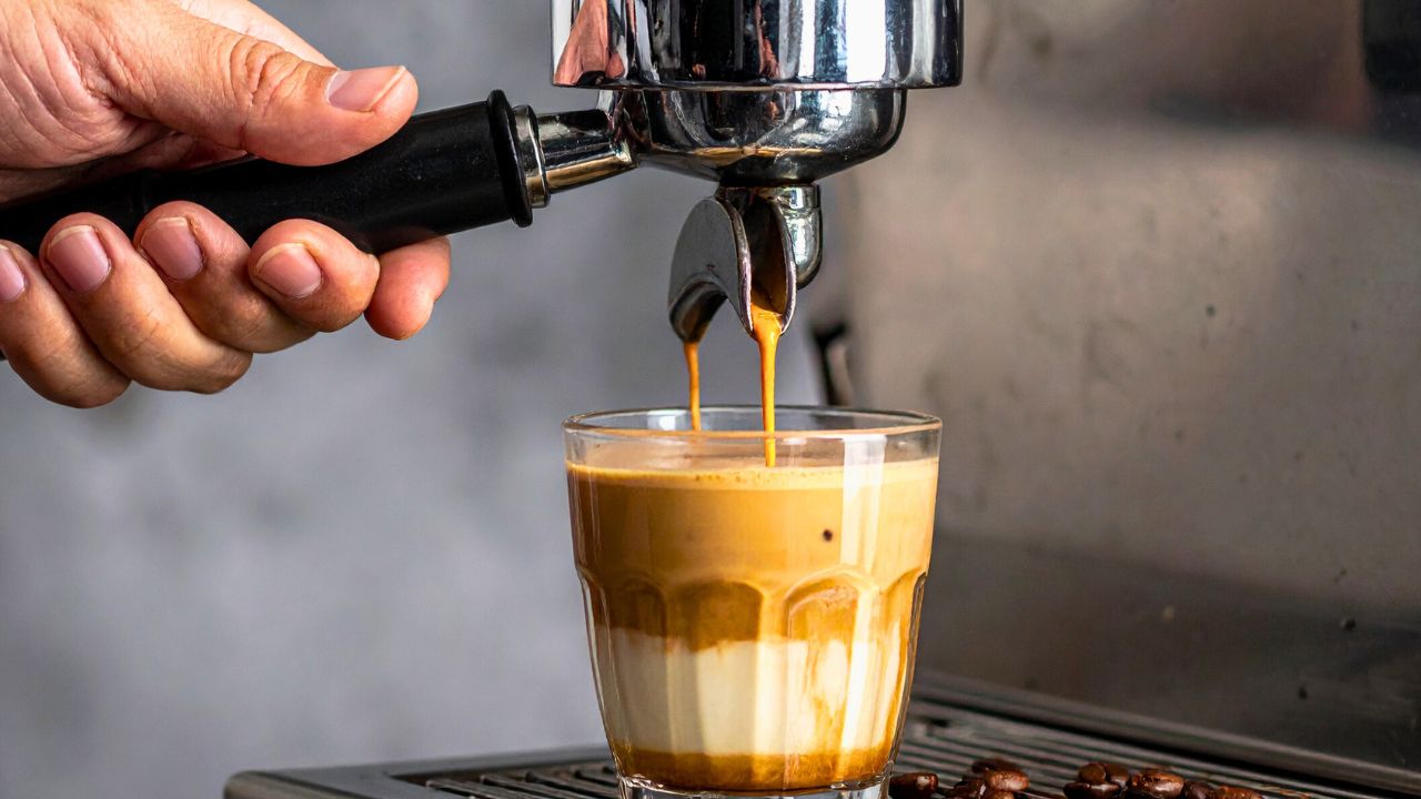 Cafe secretly cut barista manager's salary after she refused to work ...