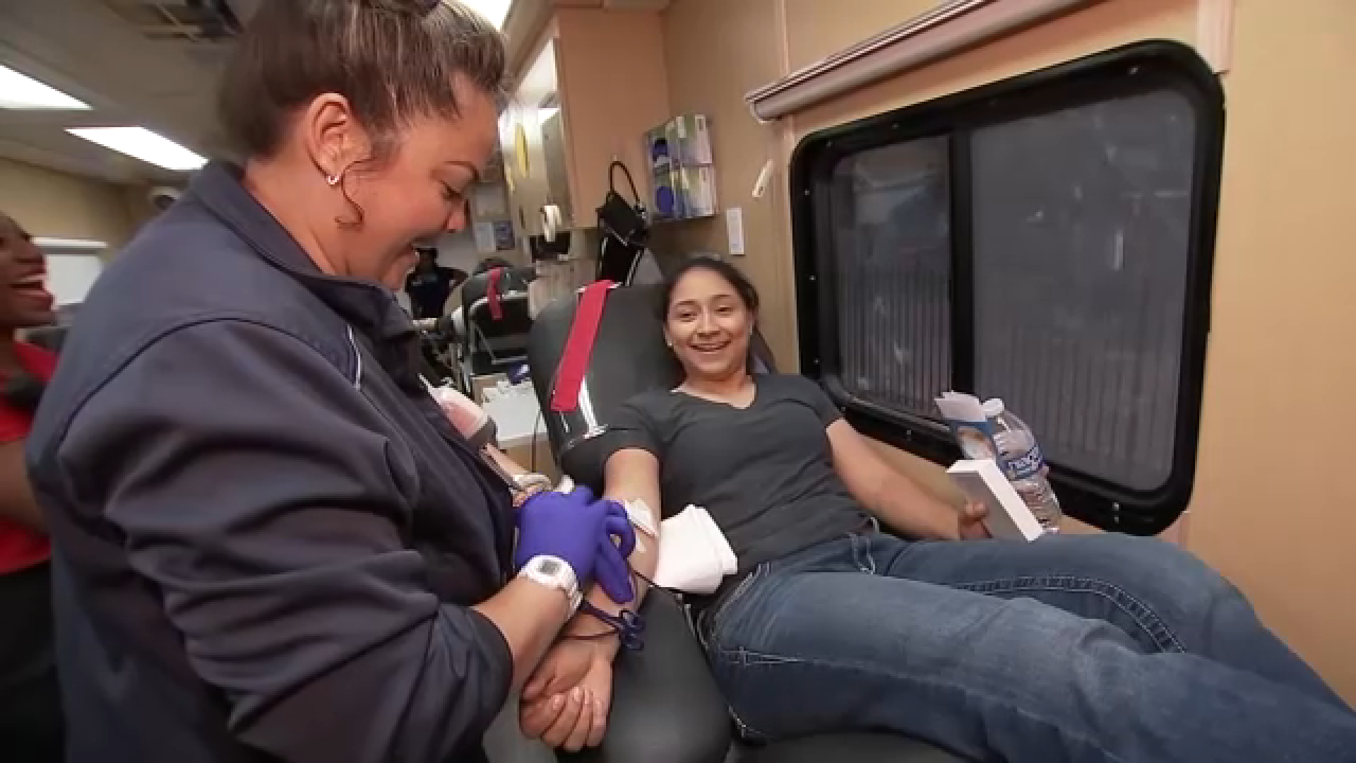 Houstonians roll up their sleeves to help Gulf Coast Blood meet demand ...
