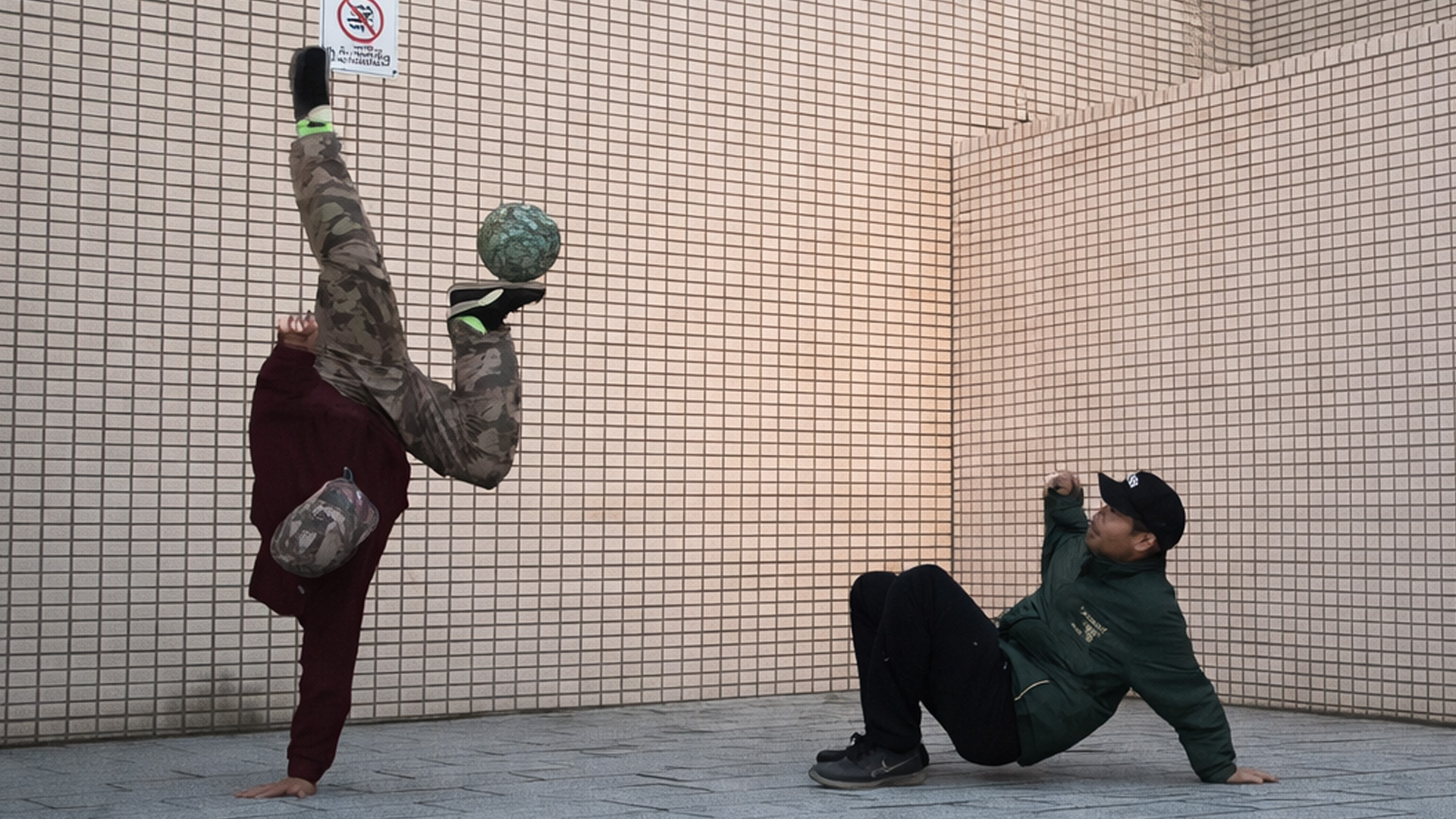 Perfect freestyle duo coordination