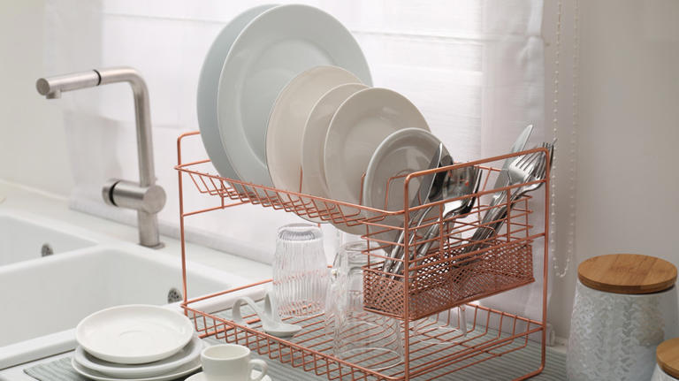 Put down the kitchen towel before you undo your hard work washing dishes